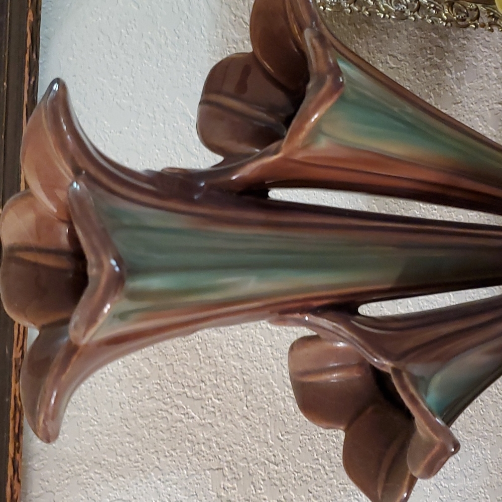 Royal Haeger Triple Trumpet Vase - Picture 2 of 2